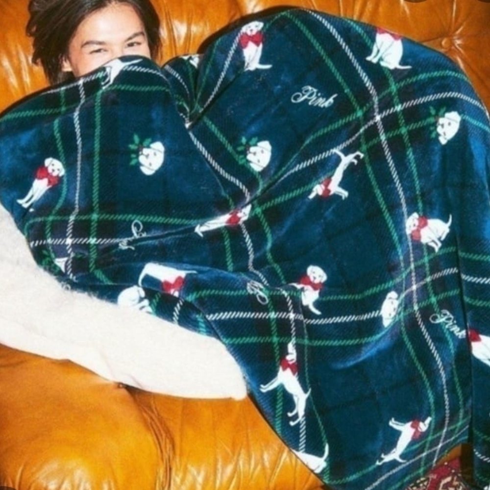 VS PINK Plaid Blanket with Dog Print NIP